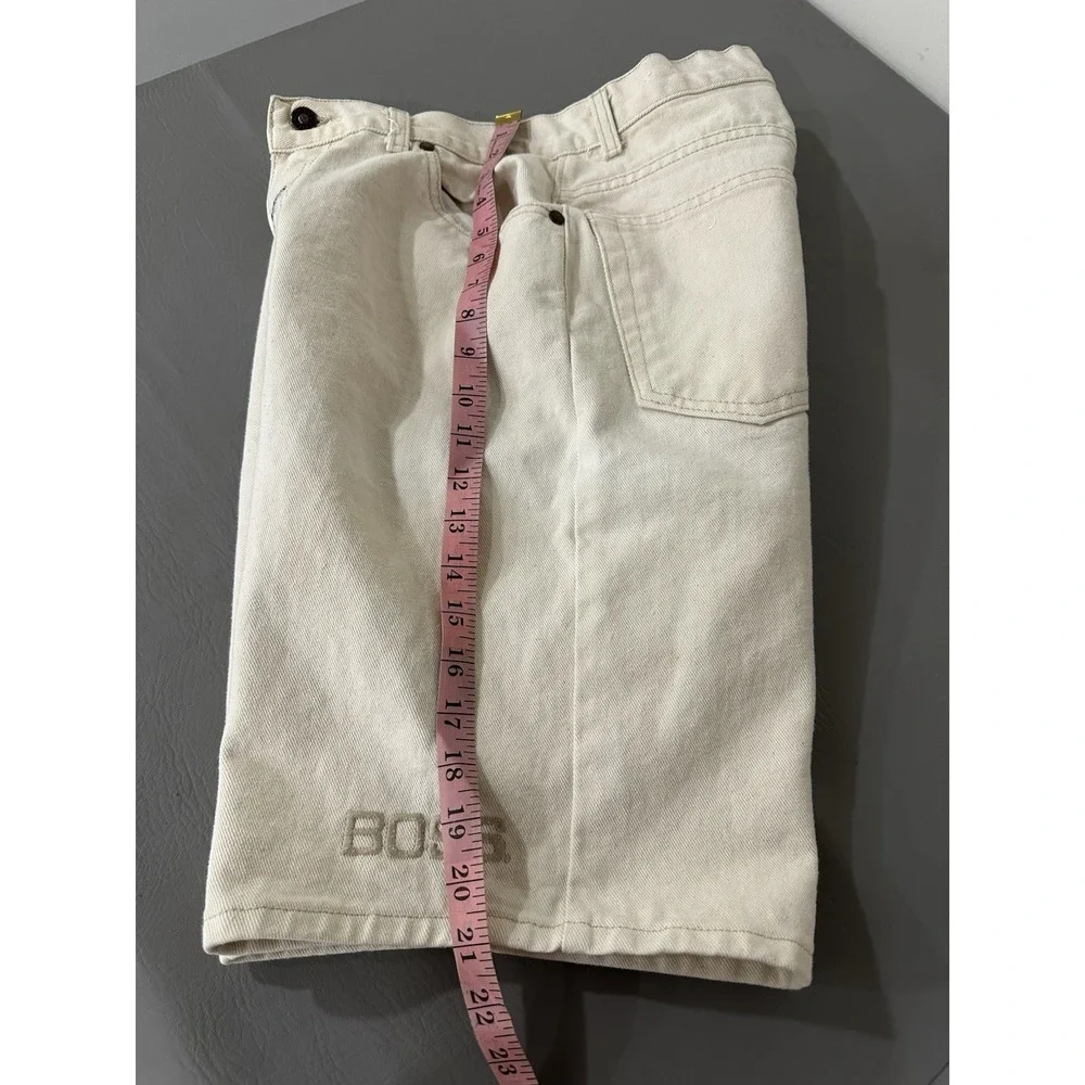 Vintage Boss Mens‎ Beige Denim Jean Shorts Embroidered Logo Size 30